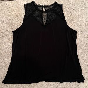 NWT stretchy Torrid tank with lace accent